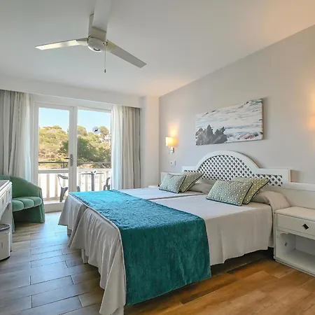 Pinos Playa Szálloda 3*
