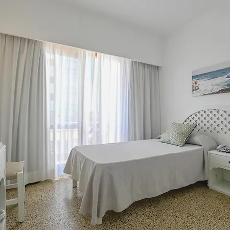 Hotel Pinos Playa