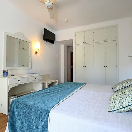 Pinos Playa Szálloda 3*